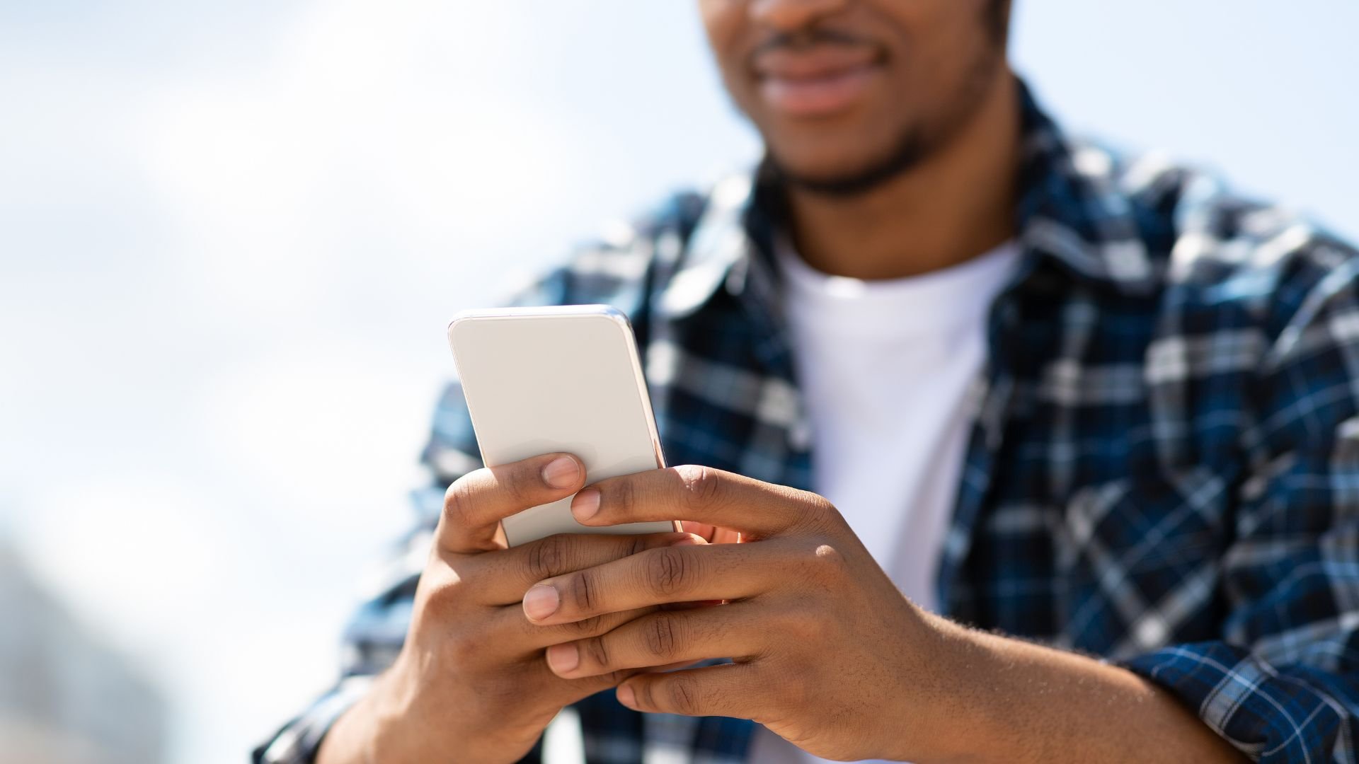 SMS & email marketing flows | R17 Ventures AG